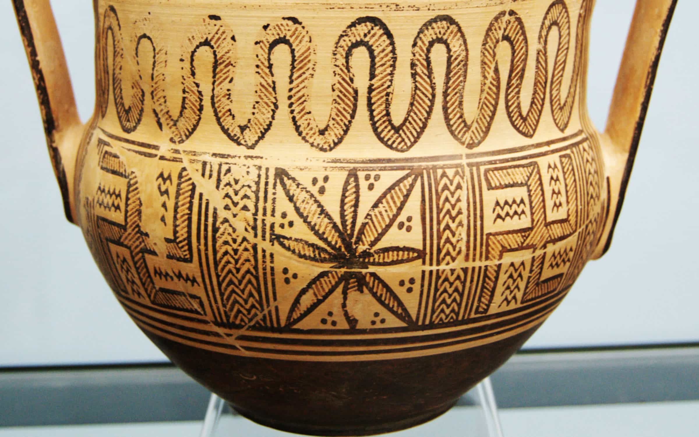 Medical cannabis depicted on ancient Greek pottery