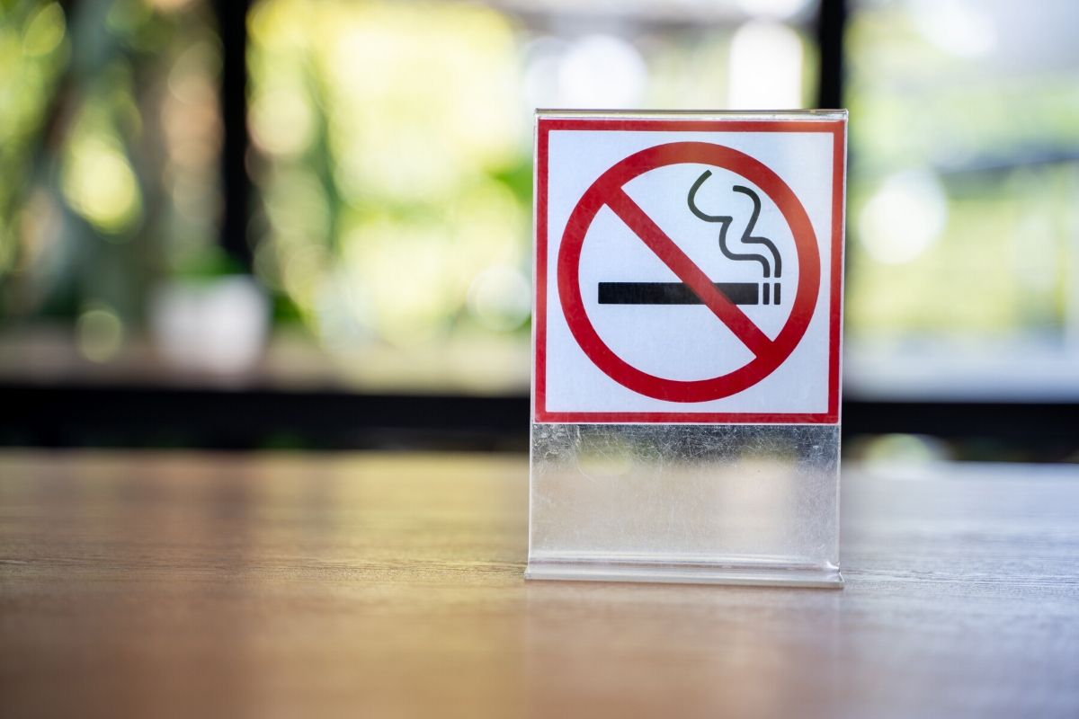 Most workplaces prohibit smoking. Medical cannabis users should consume in discreet and private locations.